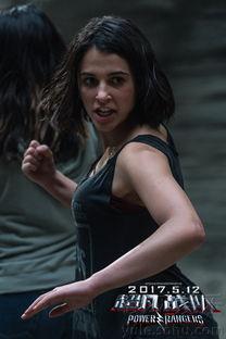 超凡战队两个美女资料,揭秘两位美女战士的英勇事迹与魅力风采