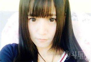 美女主播输了就要脱完,一场网络直播的狂欢与争议