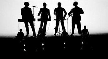 不差钱背景音乐,揭秘“不差钱”背后的传奇故事