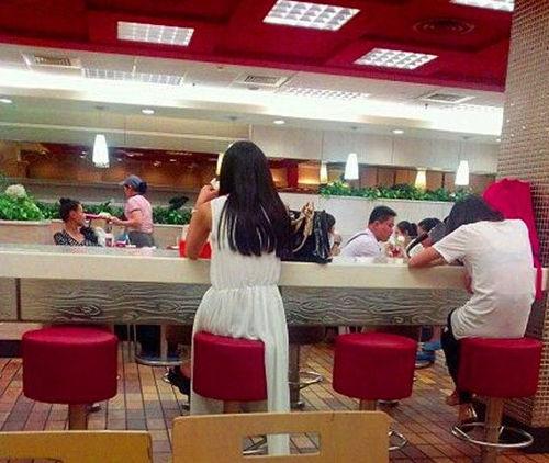 搞笑聚会合影造型,创意合影造型大盘点！